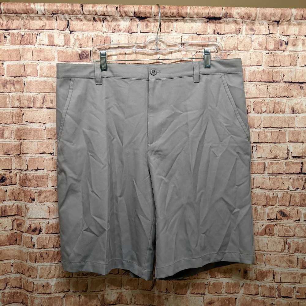 Izod Golf Shorts Classic Fit Gray Size 38 NWT